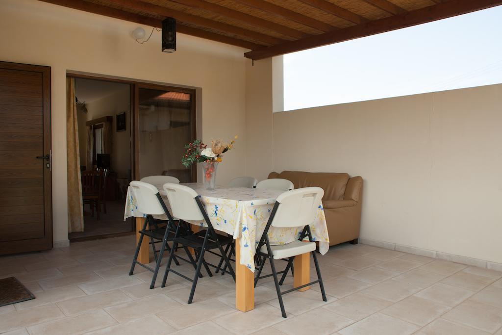 Villa Natasha Coral Bay Eksteriør billede